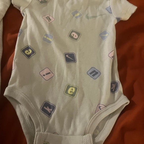 Nike Baby 6 Months Lot - Picture 2 of 2